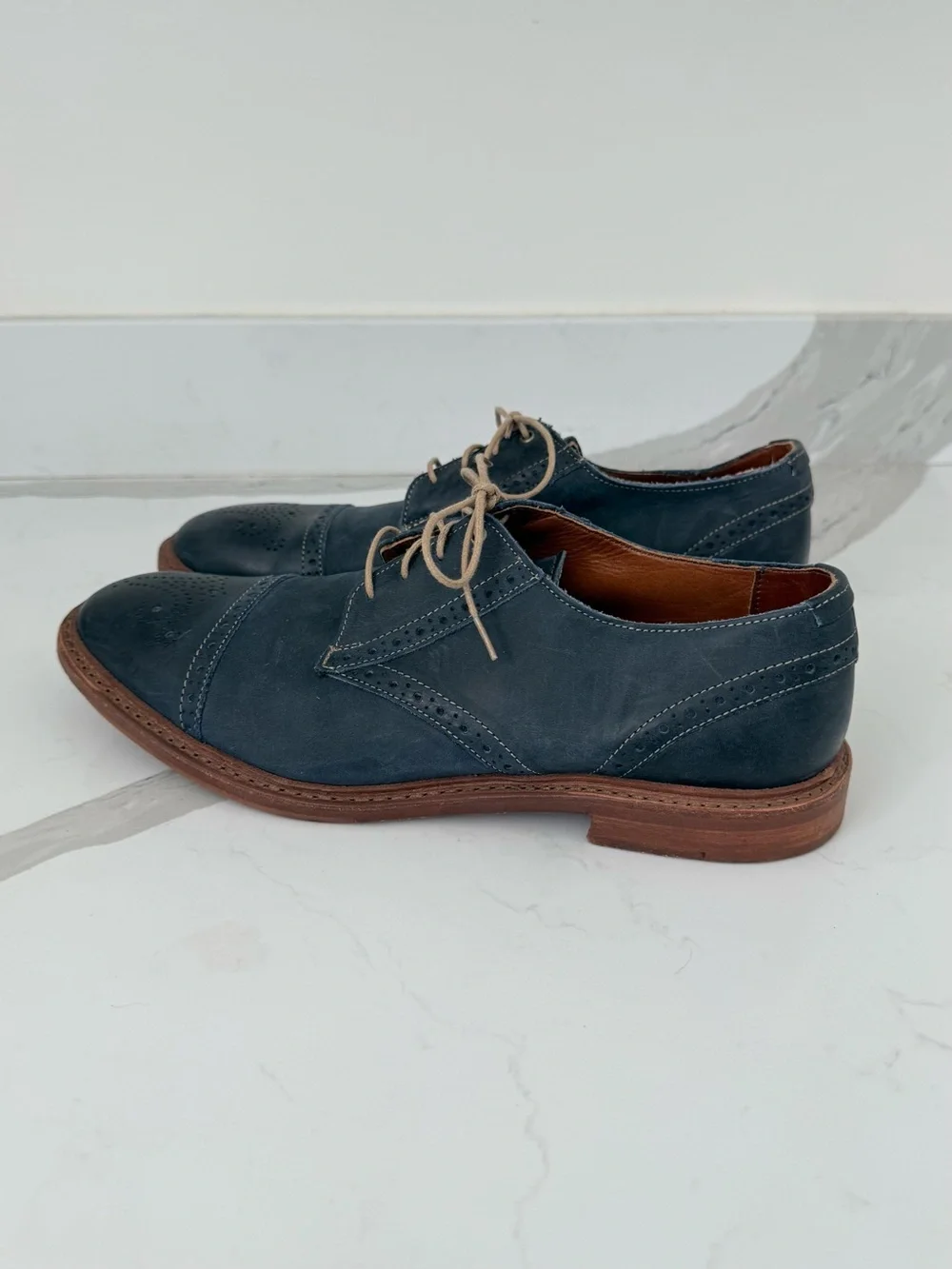 Allen Edmonds Bainbridge Navy Blue Leather Brogue Cap Toe Derby Shoes